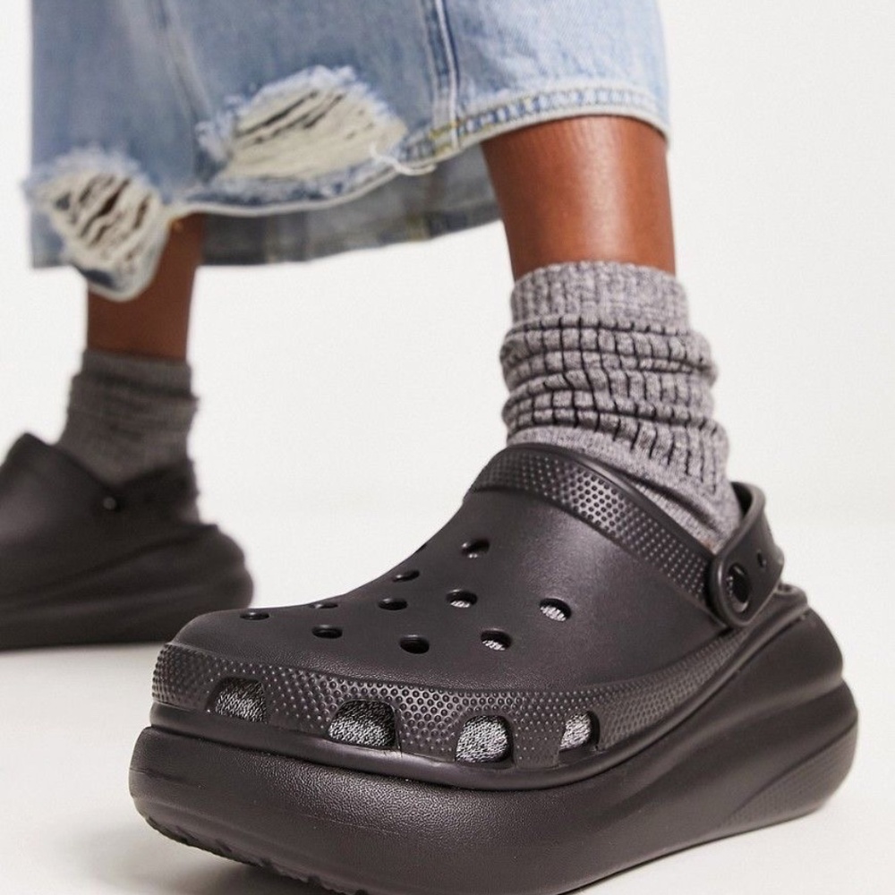 Crocs the Classic mega Crush UNISEX Clog in black